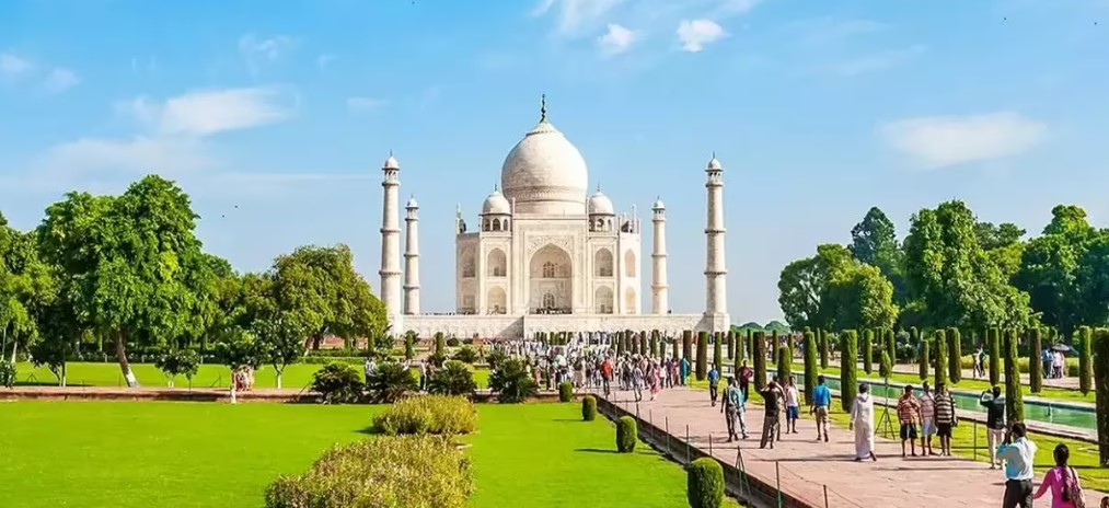 आखिर क्यों खतरे में है ताजमहल की मीनारे, थर्मल स्कैनिंग से लगा पता
